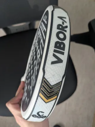 Víbora Yarara Pro White 2025