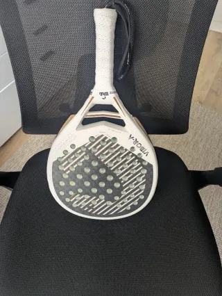 Víbora Yarara Pro White 2025