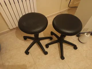 Taburete giratorio regulable