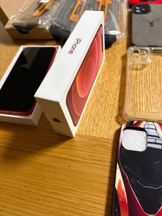 iPhone 12 Rosso 128GB con opzione sostituzione batteria 350€