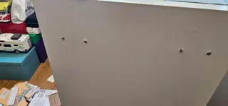 Expositor cristal y mueble de madera