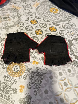 Conjunto de Ciclismo-casco, culotte y guantes