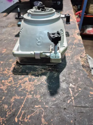 Faro Derecho Nissan Terrano 1