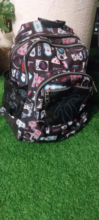 Mochila escolar Totto con estampado de videojuegos