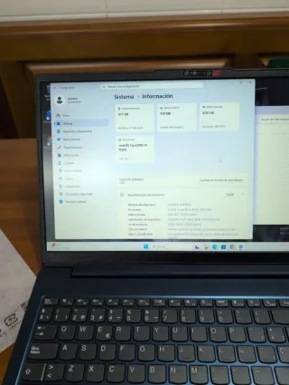 Lenovo IdeaPad Slim 3 15IA8 Azul