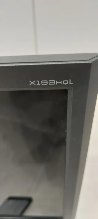 Monitor LCD marca Acer X193HQL negro