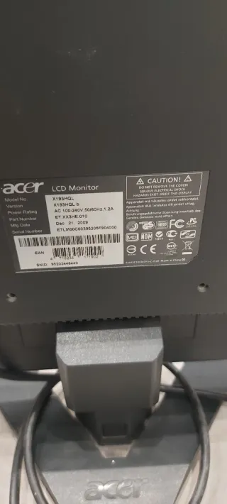 Monitor LCD marca Acer X193HQL negro