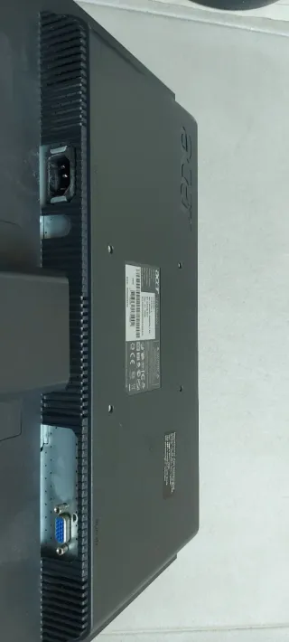 Monitor LCD marca Acer X193HQL negro