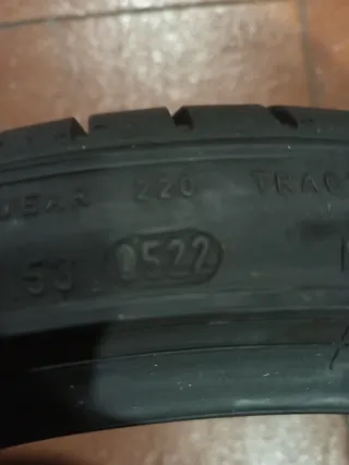 Pirelli P-Zero 235/35 R19 91Y