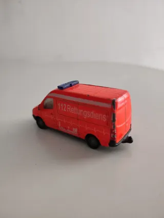 Lote Siku furgonetas DHL, emergencias y reparto