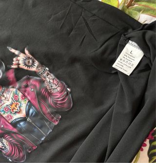 Camiseta rockera estampada