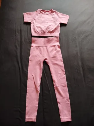 Conjunto deportivo rosa talla S