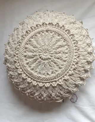 Cojín Boho Crochet Hecho a Mano Beige