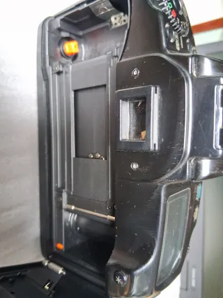 Cámara analógica Canon EOS 100 Negra