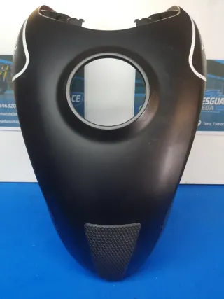 Cubredepósito Triumph Trident 660 Negro