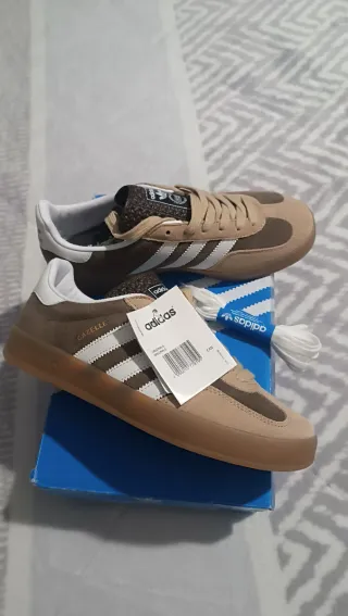 Zapatillas Adidas Gazelle Talla 39 Beige/Marrón
