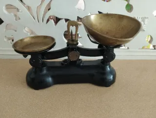 Balanza antigua inglesa