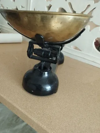 Balanza antigua inglesa