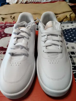 Deportivas Puma Blancas y Rosas