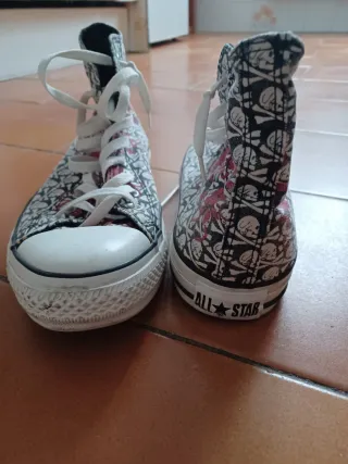 Zapatillaa Converse Calaveras y Flores