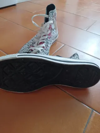 Zapatillaa Converse Calaveras y Flores