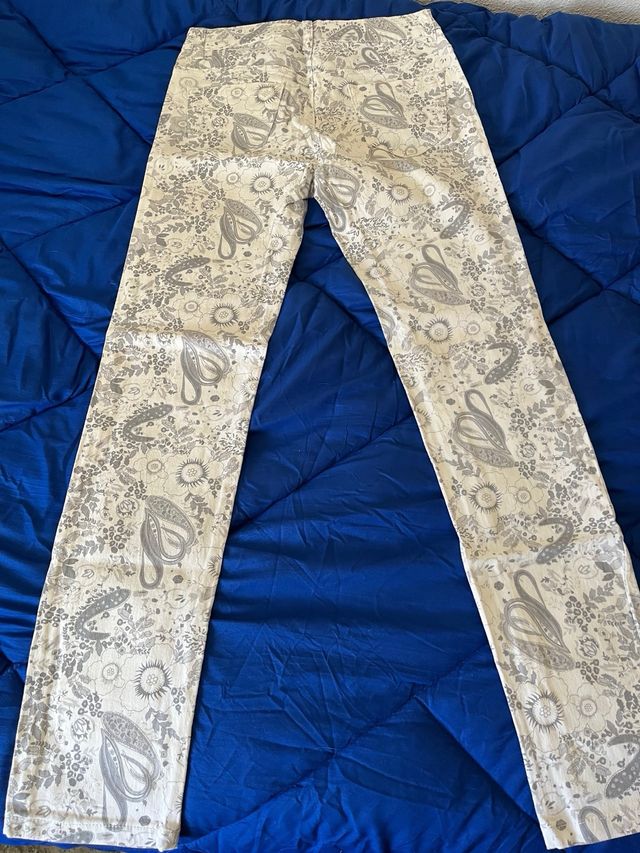 Pantalones estampados Talla 40