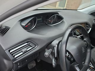 Peugeot 308 SW Style BlueHDi 130 S&S EAT8
