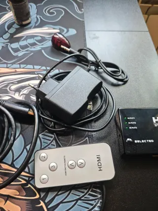 Switch HDMI 3 Entradas + Mando + Cable