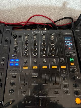 Mesa de mezclas Pioneer DJM-800