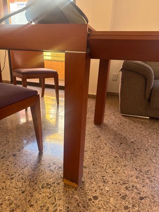 Mesa de cocina extensible con 4 sillas