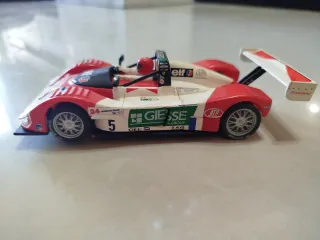 Scalextric Ferrari 333 SP Giesse
