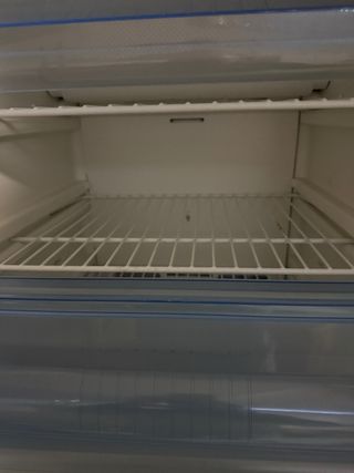 Congelador vertical blanco