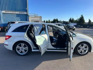 Mercedes-Benz Clase R 2011