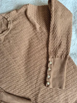 Jersey Zara marrón con botones