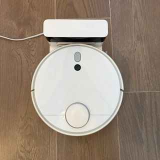 Xiaomi Mi Robot Vacuum 1S con base y accesorios
