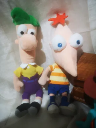 Lote de peluches Pheneas y Ferb