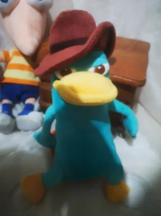 Lote de peluches Pheneas y Ferb