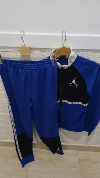 Conjunto deportivo Jordan chico