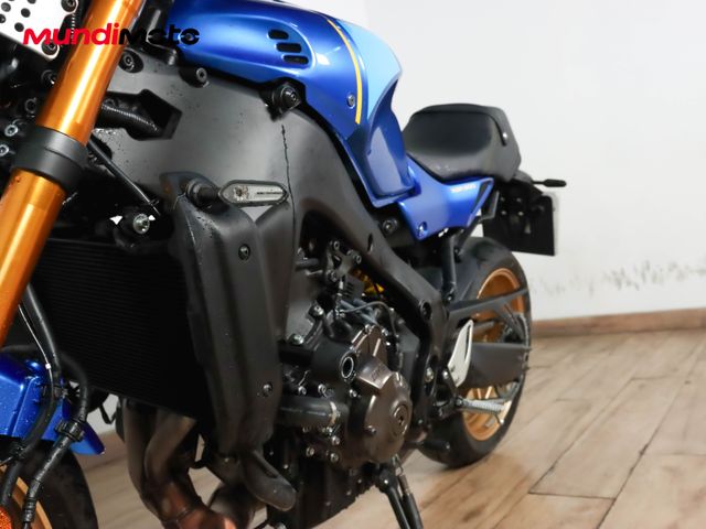 YAMAHA XSR 900