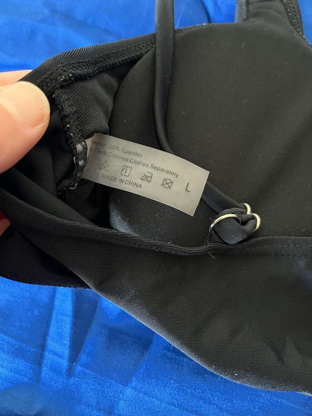 Bañador negro talla L con corte