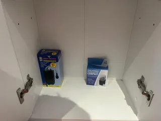 Acuario 22L con mueble blanco