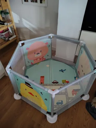 Parque infantil hexagonal para bebés