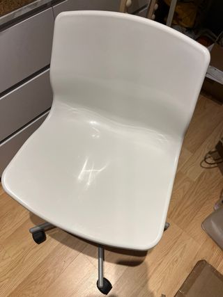 Silla IKEA blanca