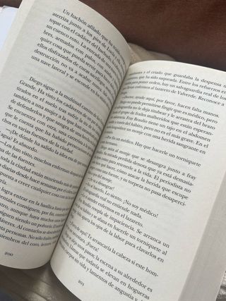 La Bestia:Novela galardonada con el Premio Planeta