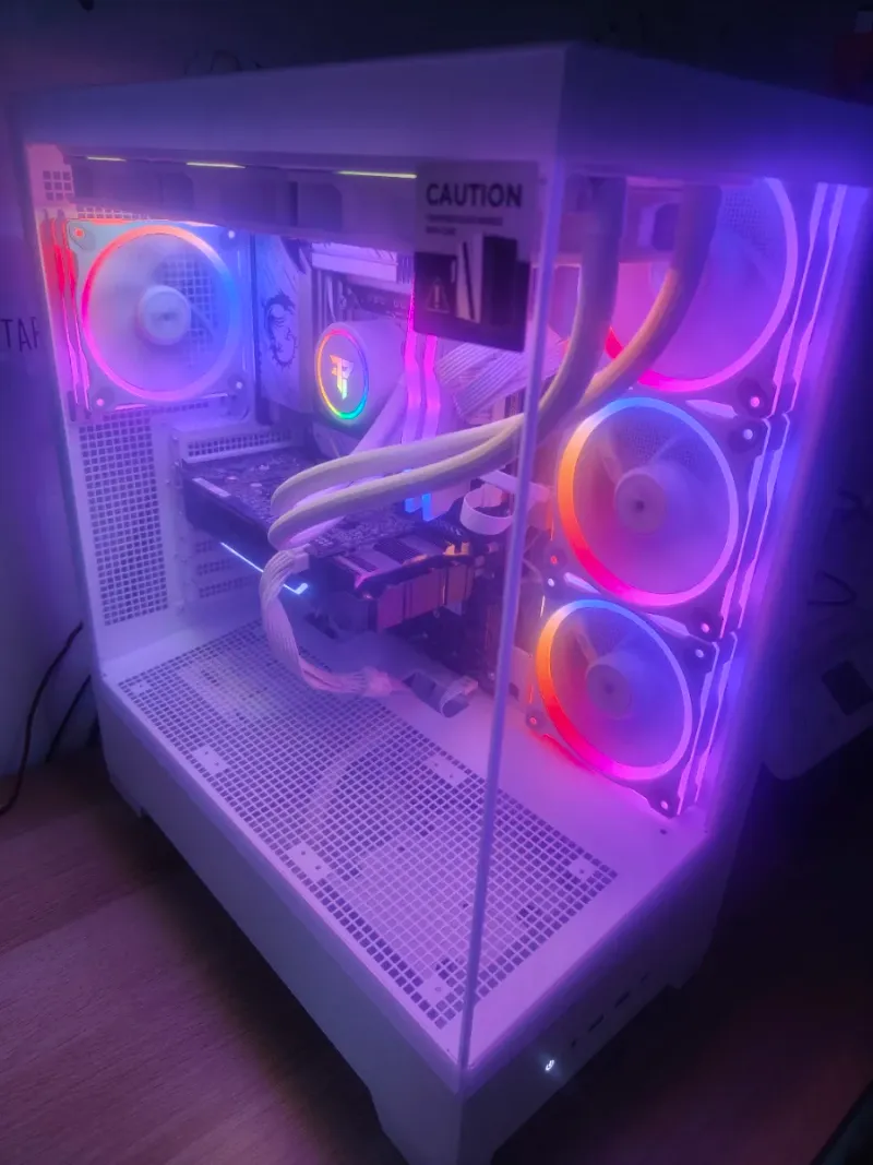 Ordenador Gaming MSI Torre PC Blanca RGB afbeelding 3