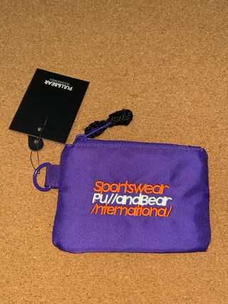 Monedero Pull&Bear Morado con Cremallera