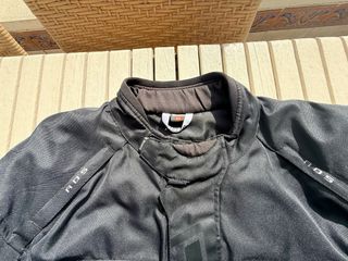 Chaqueta y pantalón moto