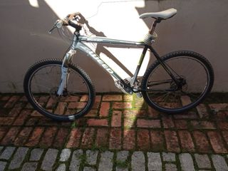 Bicicleta WEED casi nueva