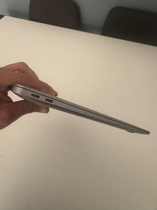 MacBook Air 13” 2020 Plata NO ENCIENDE