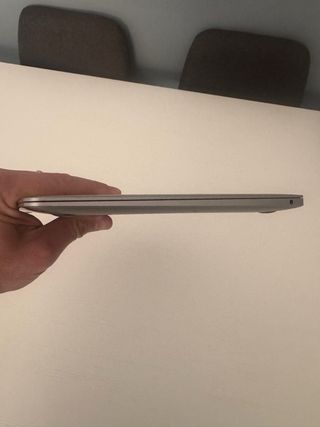 MacBook Air 13” 2020 Plata NO ENCIENDE